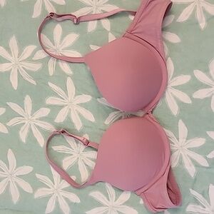 Victoria's Secret tshirt bra